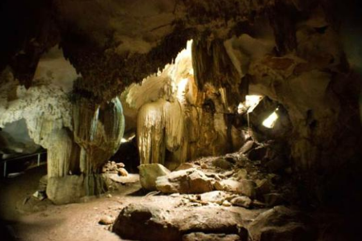 Phra That Cave